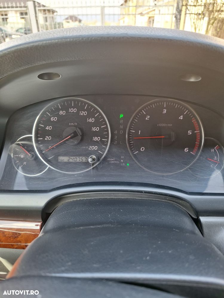 Toyota Land Cruiser - 14