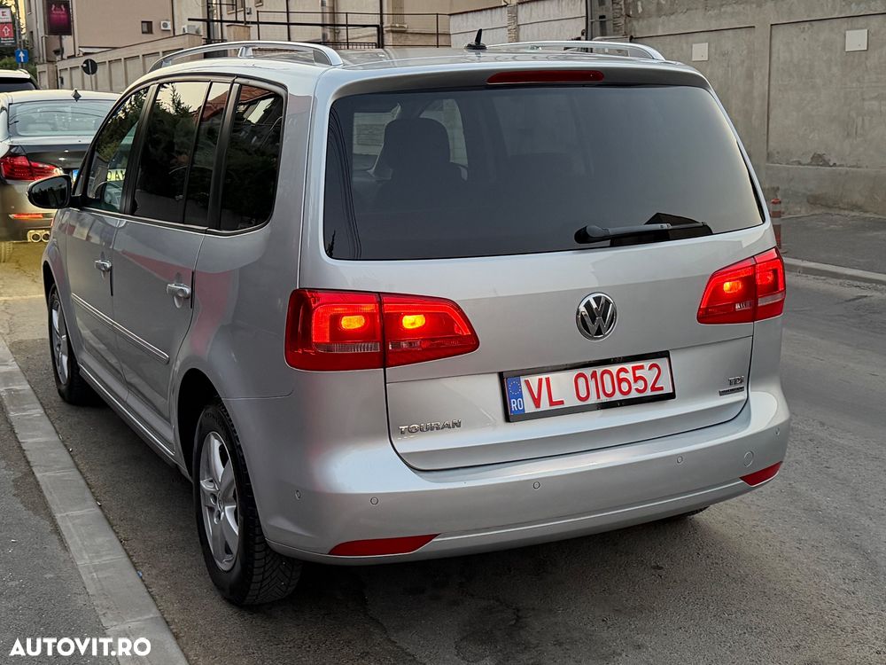 Volkswagen Touran - 8