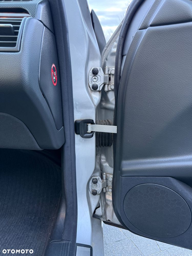 Mercedes-Benz Klasa E 320 T Avantgarde - 31