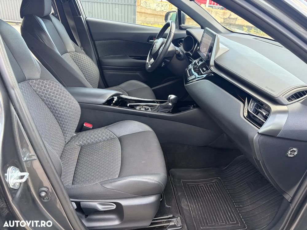 Toyota C-HR Business-Edition - 23
