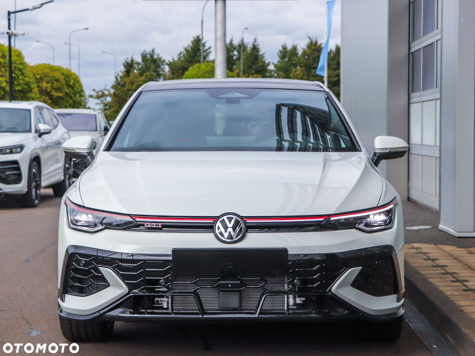 Volkswagen Golf - 8
