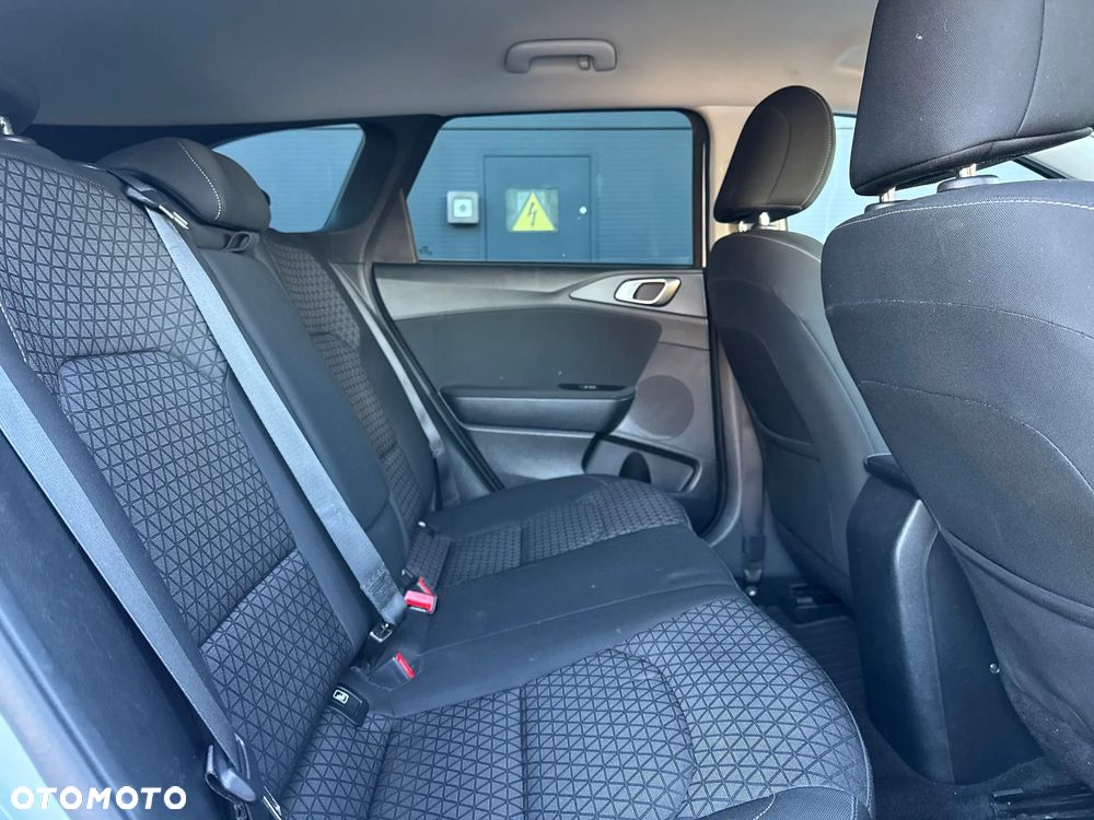 Kia Ceed 1.4 T-GDI M - 9