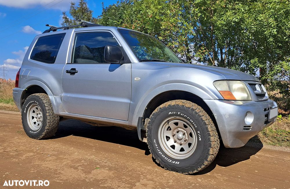 Mitsubishi Montero - 7