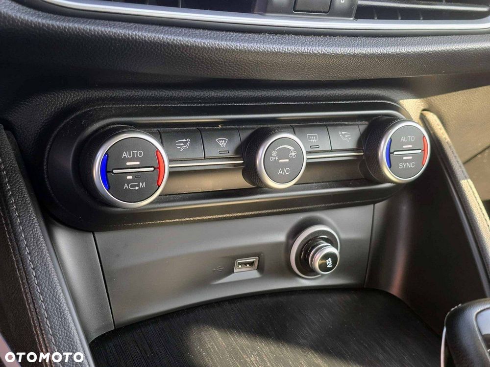 Alfa Romeo Stelvio 2.0 Turbo Business Q4 - 24