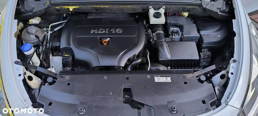 Citroën DS5 2.0 HDi SoChic - 27