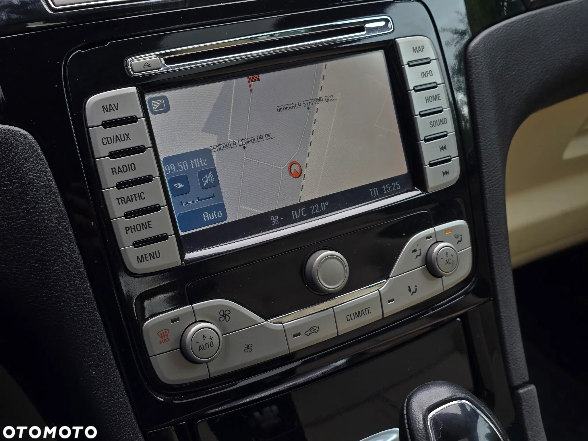 Ford Galaxy 2.0 EcoBoost Titanium - 29