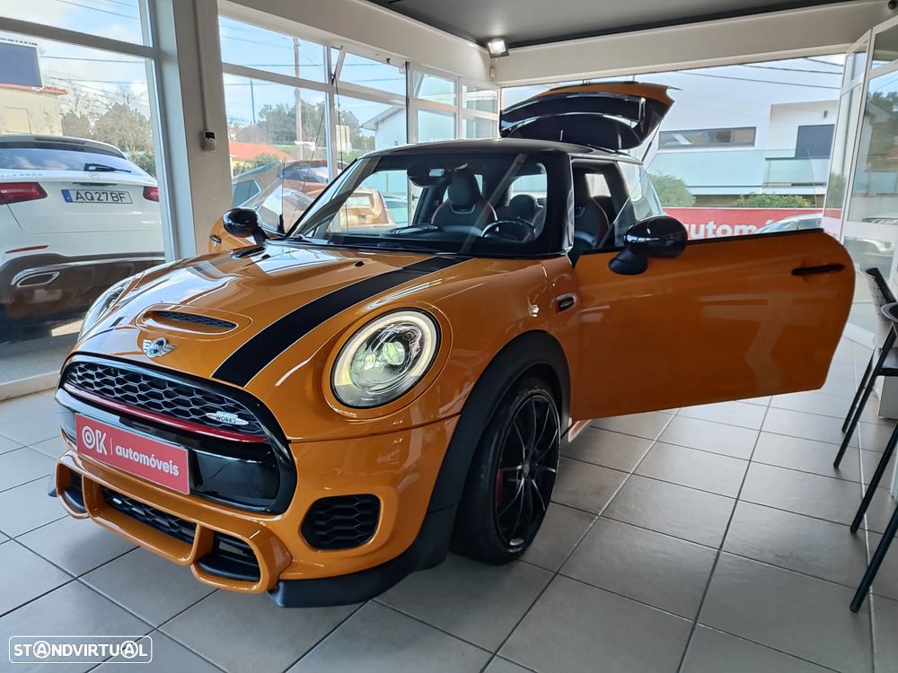 MINI 3 Portas John Cooper Works - 21