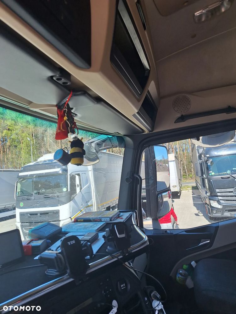 Mercedes-Benz Actros - 5