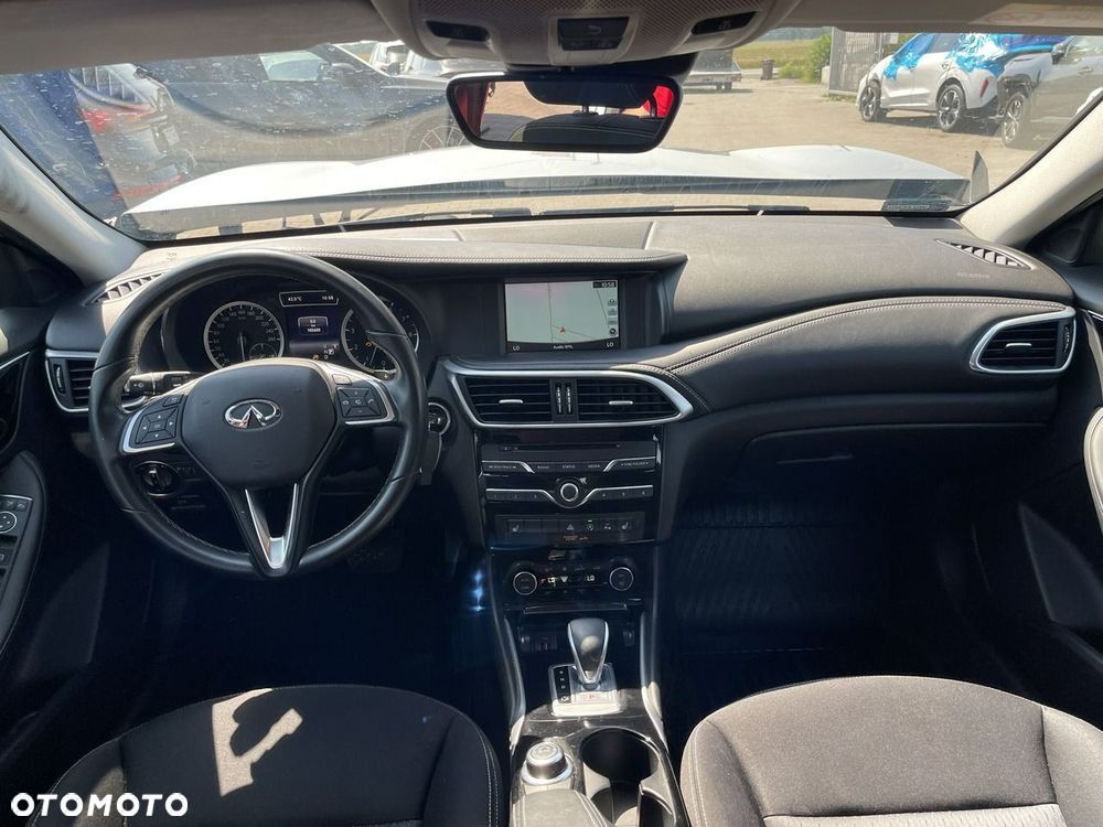 Infiniti Q30 1.6t Sport Tech 7DCT - 9
