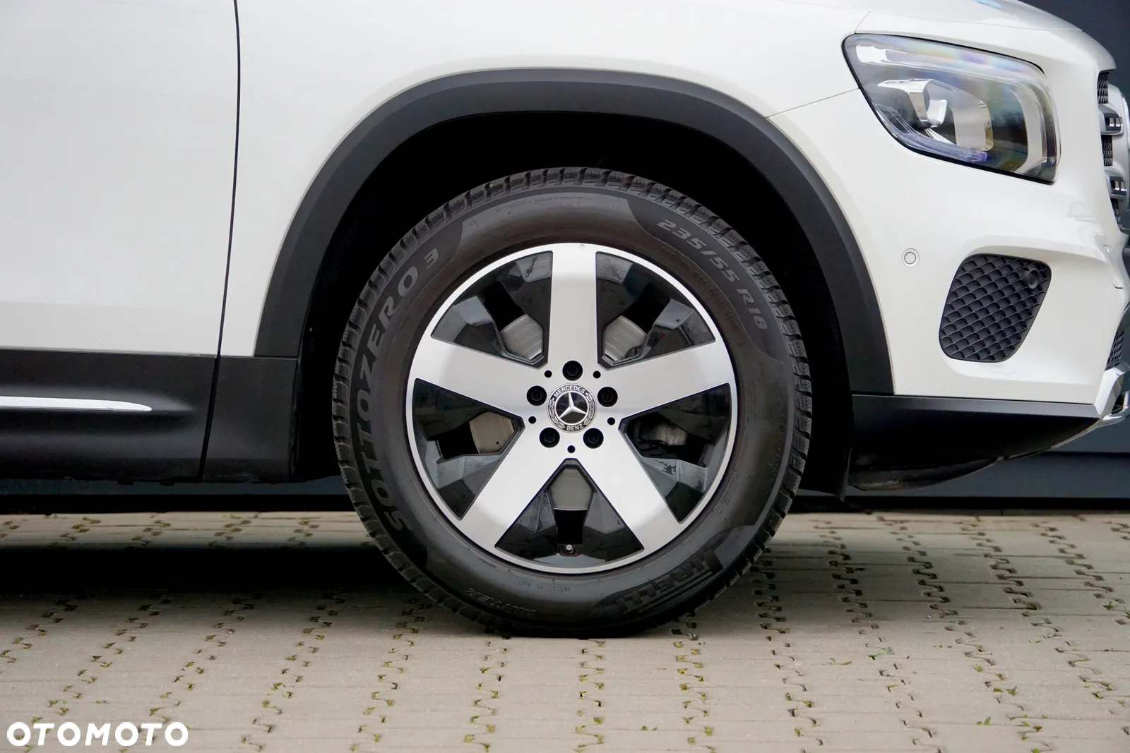 Mercedes-Benz GLB 200 7G-DCT Progressive - 16