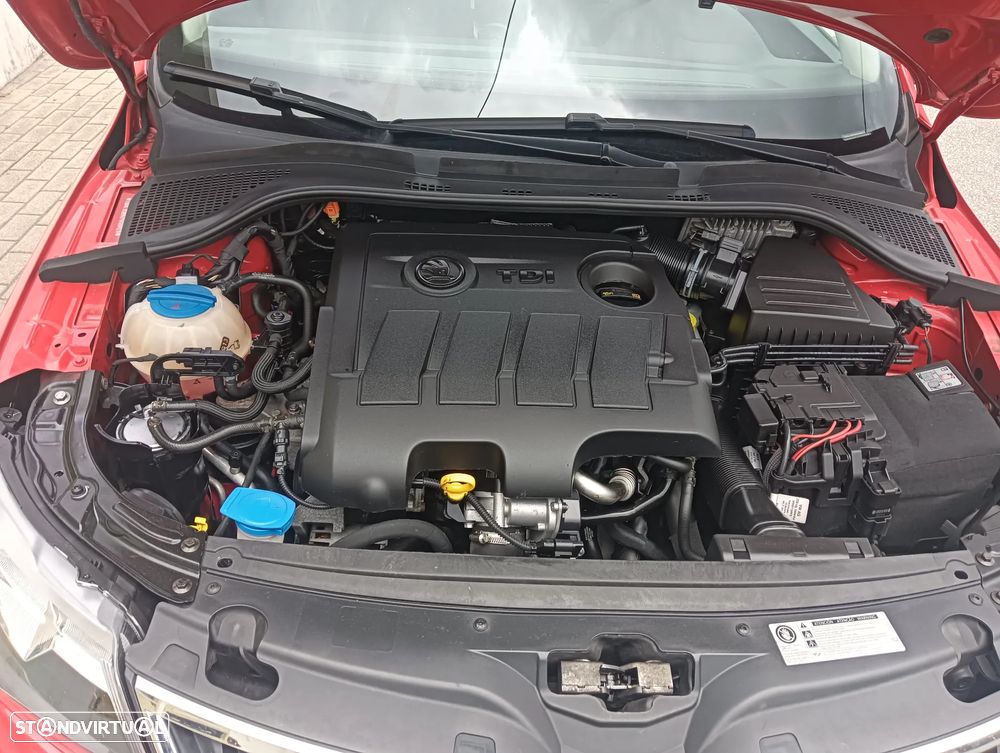 Skoda Rapid Spaceback 1.6 TDi Elegance - 9