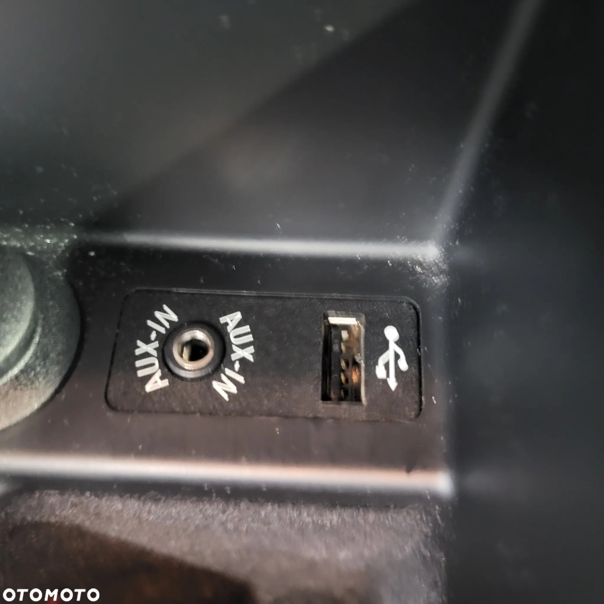 BMW Seria 3 318i - 9