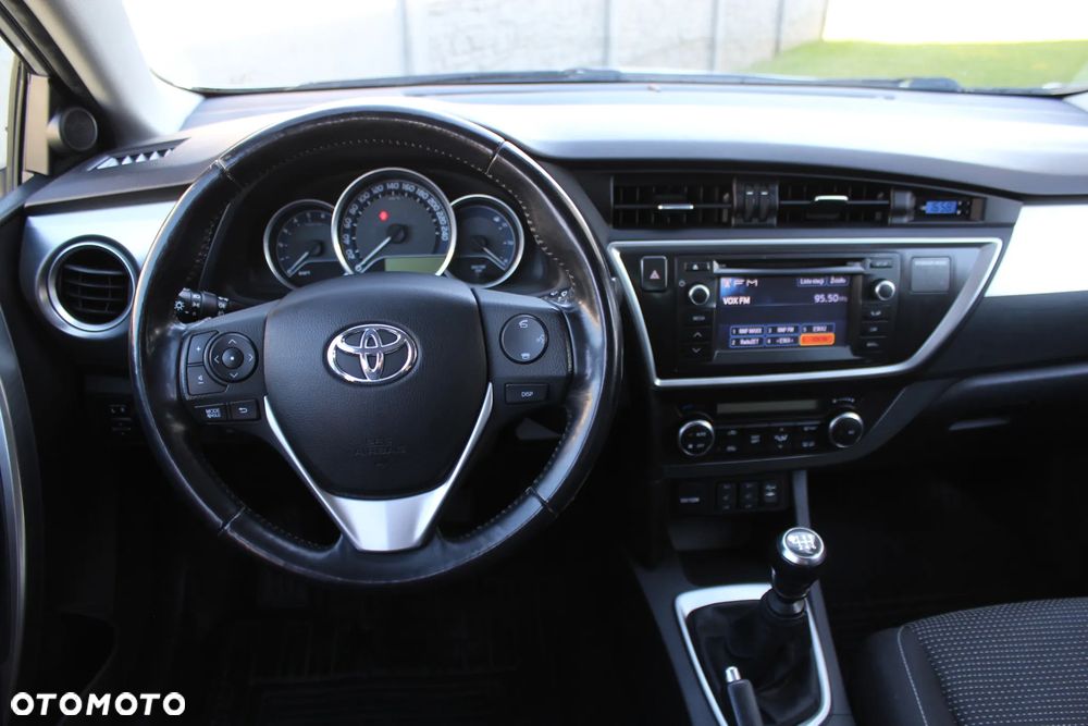 Toyota Auris 2.0 D-4D Comfort - 26