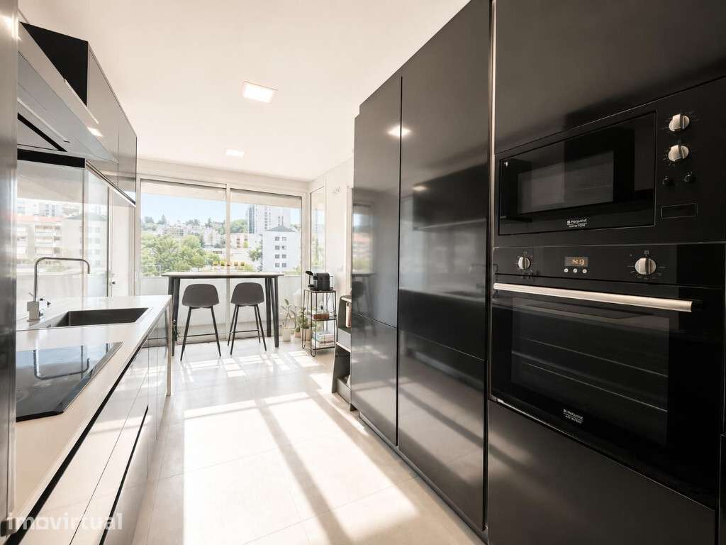 Apartamento T2com garagem em zona do Vale das Flores - Grande imagem: 5/10
