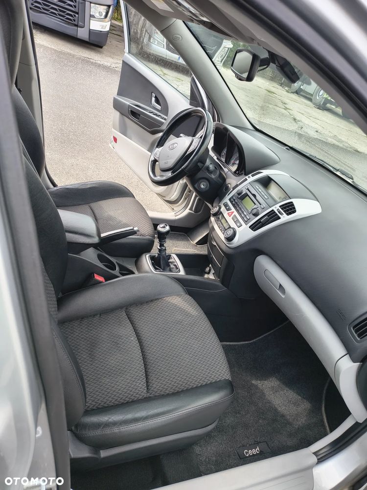 Kia Ceed 1.6 Comfort + - 10