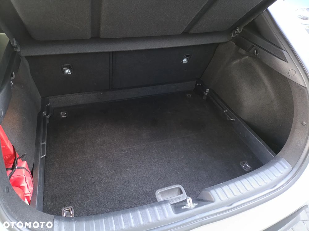 Kia XCeed 1.5 T-GDI M - 10