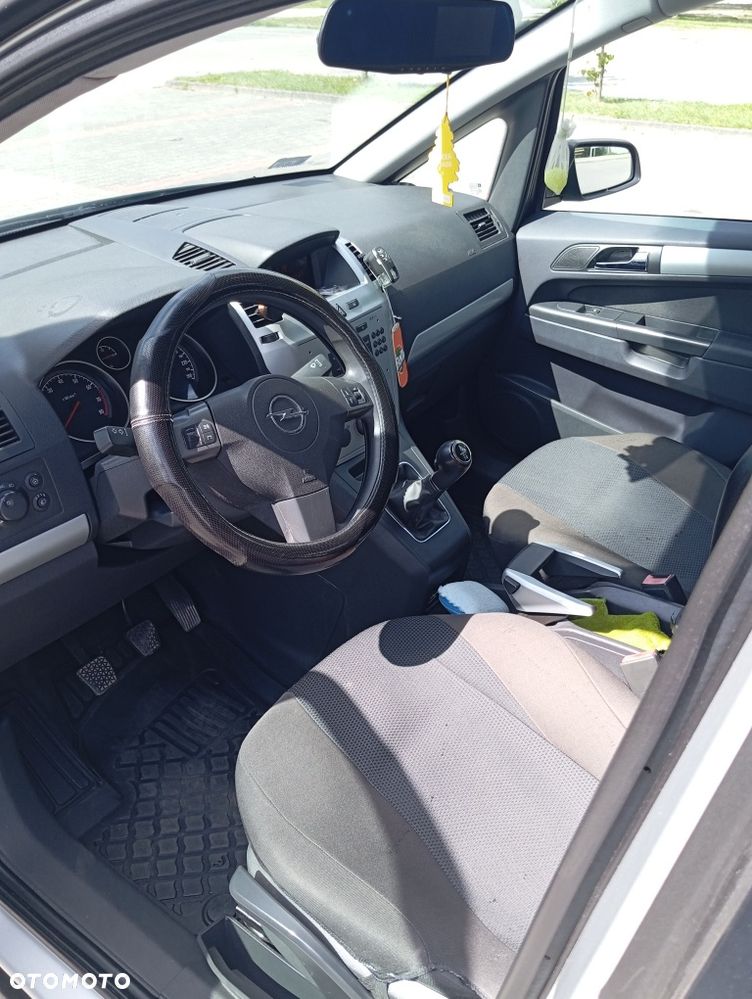 Opel Zafira - 6