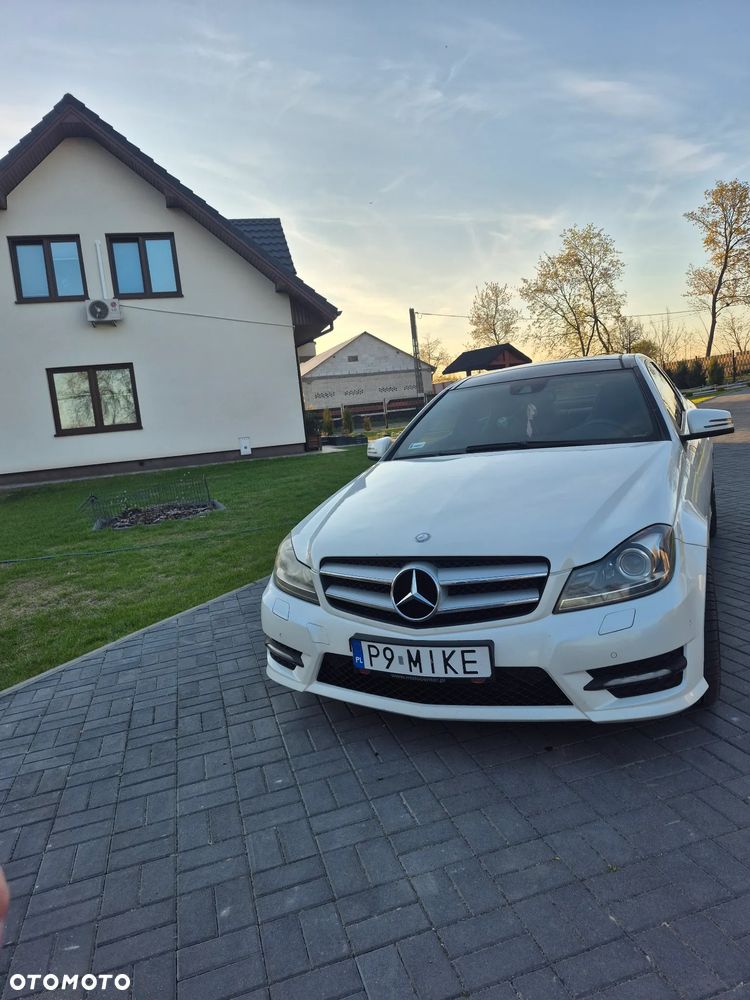 Mercedes-Benz Klasa C 250 CDI DPF BlueEFFICIENCY 7G-TRONIC Edition 1 - 2