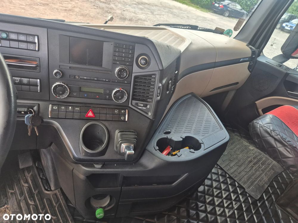 Mercedes-Benz Actros MP4 - 4