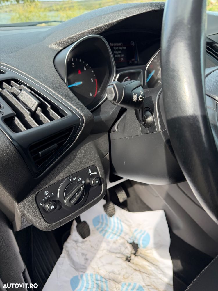 Ford Kuga - 13