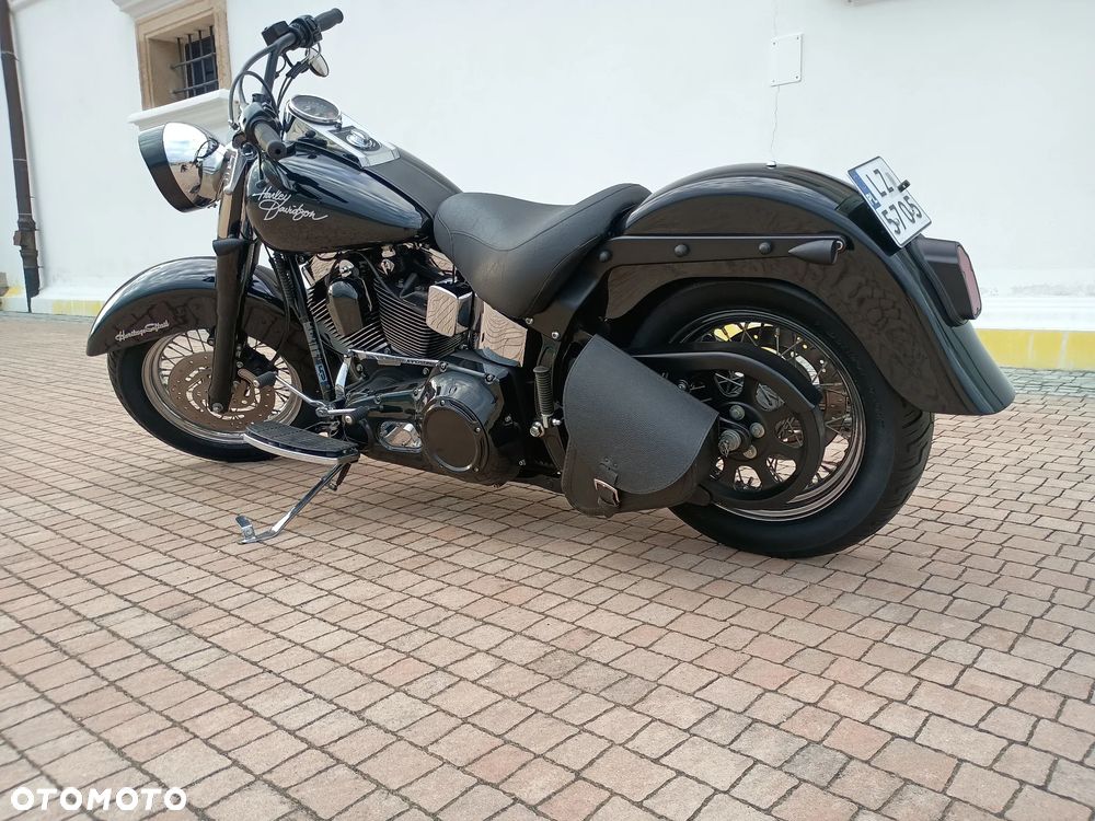 Harley-Davidson Softail Heritage Classic - 19