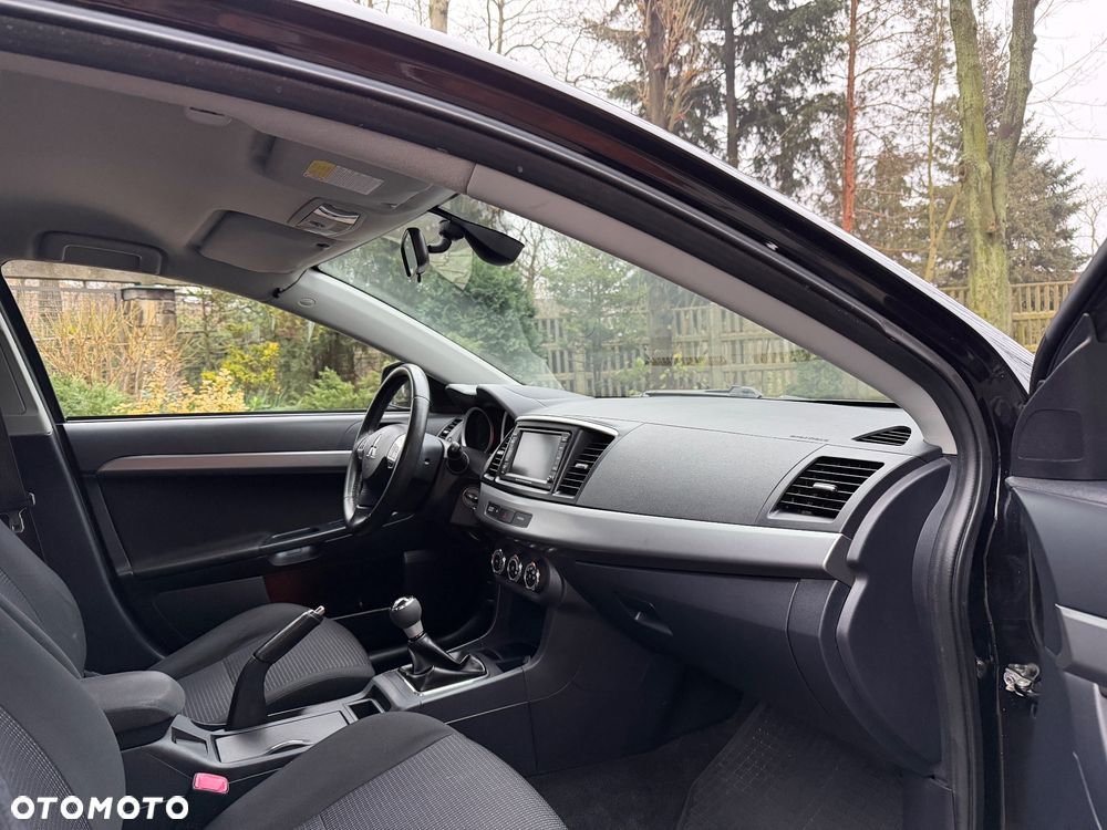 Mitsubishi Lancer - 9