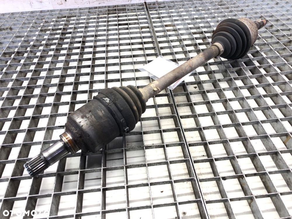 PÓŁOŚ LEWY PRZÓD - 86.00 PLN - FIAT PUNTO (188_) 1999 - 2012 1.4 70 kW [95 KM] benzyna 2003 - - 2