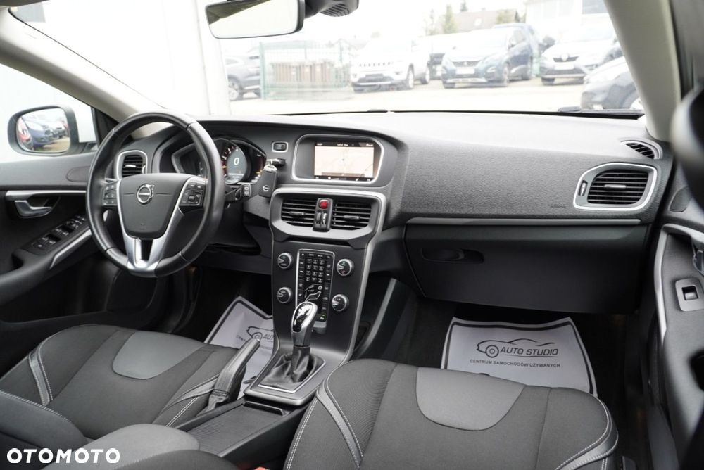 Volvo V40 T2 Geartronic Momentum - 9