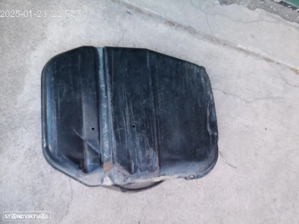 Ford escort XR3 proteção depósito - 4