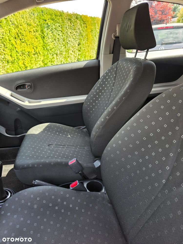 Toyota Yaris 1.0 Terra A/C - 9