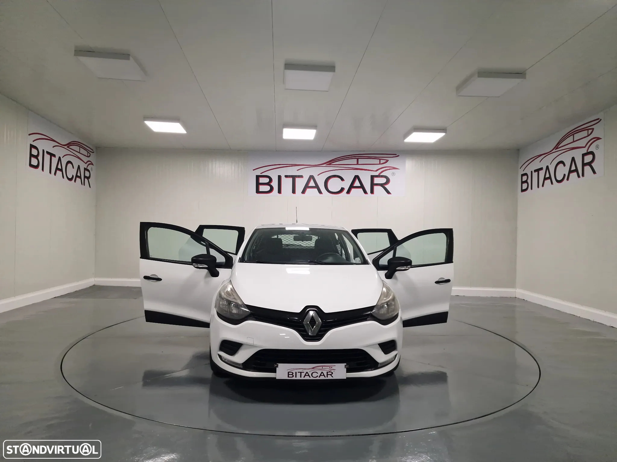Renault CLIO SOCIETE 1.5 DCI ZEN IVA DEDUTIVEL - 11