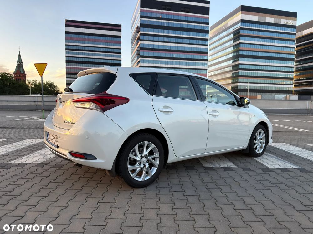 Toyota Auris Hybrid 135 Comfort - 5