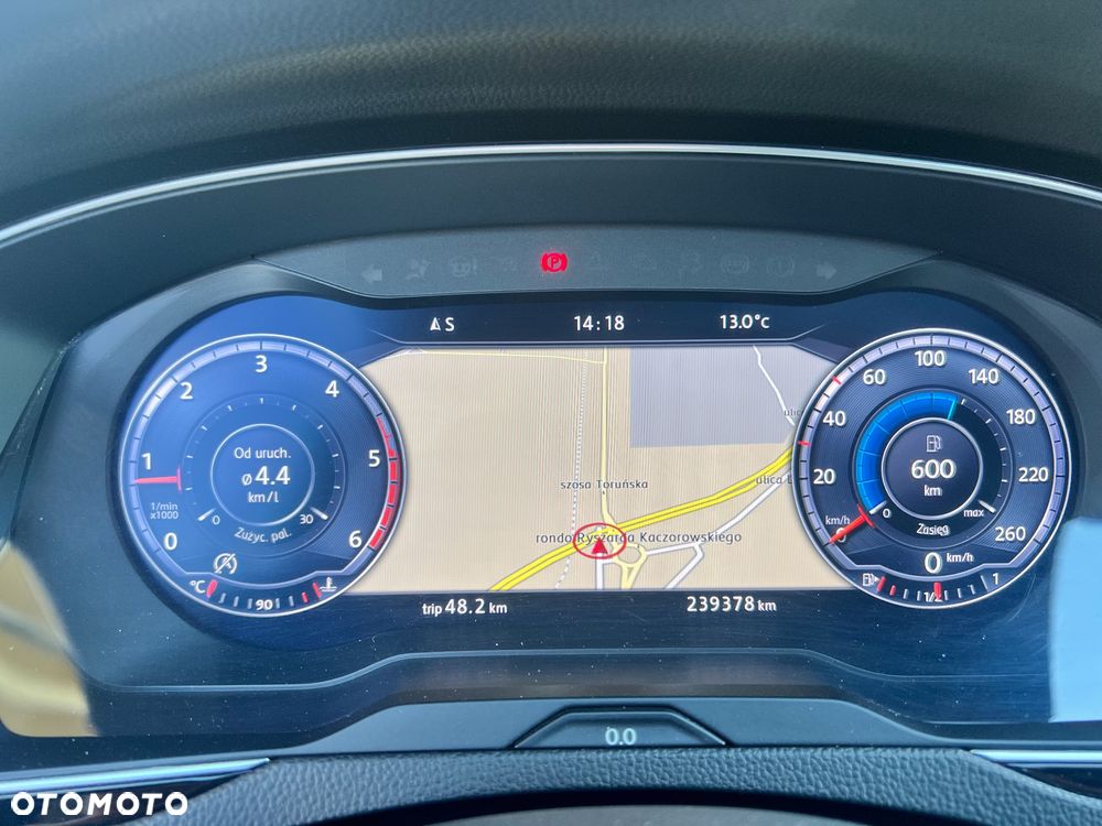 Volkswagen Passat 2.0 TDI (BlueMotion Technology) Highline - 28