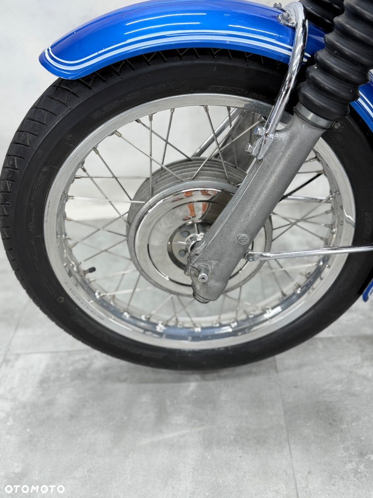 BMW R - 12