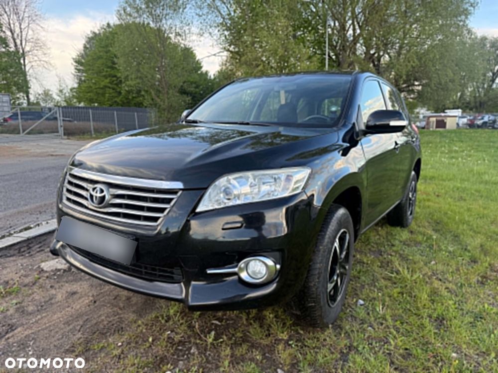 Toyota RAV4 - 1