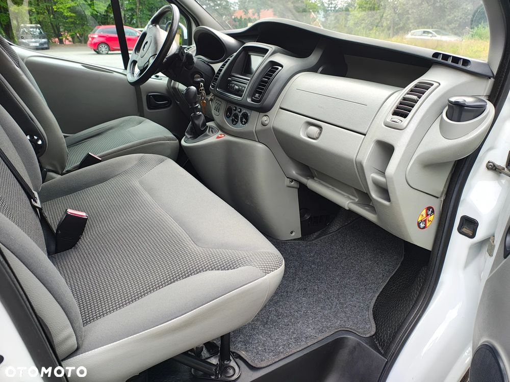 Opel Vivaro - 9