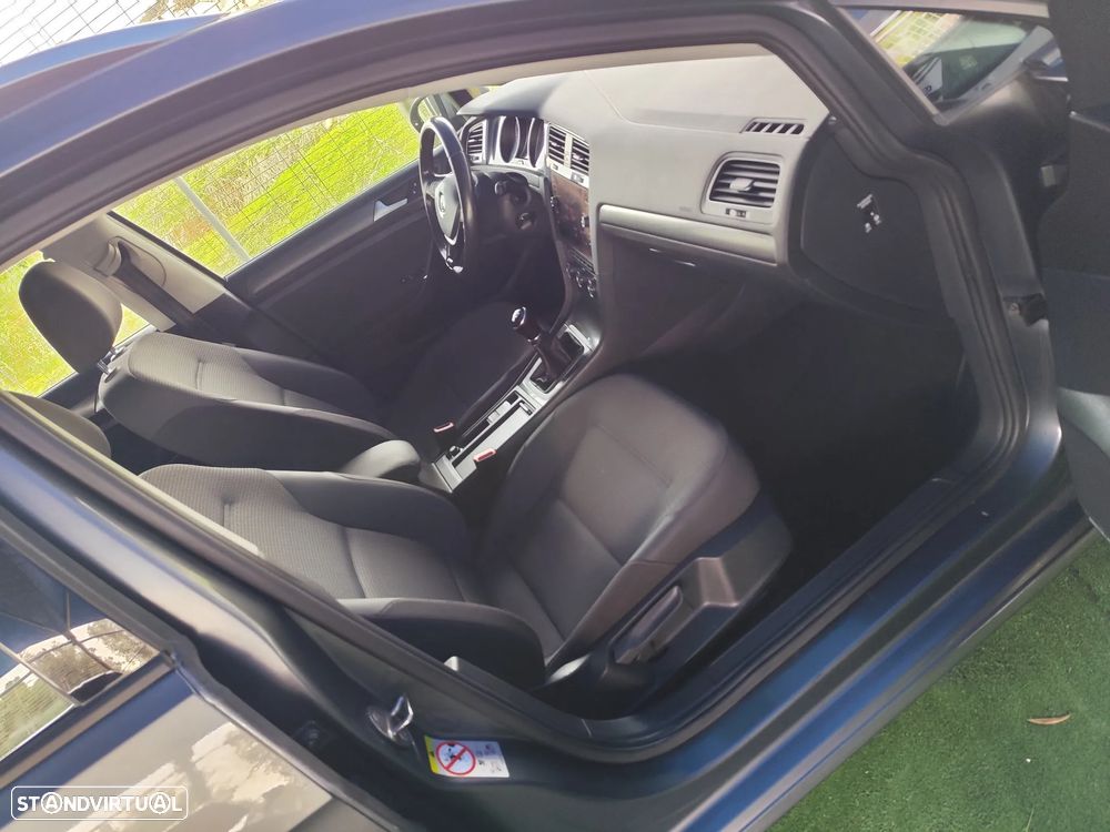 VW Golf Variant 1.6 TDi Confortline - 42