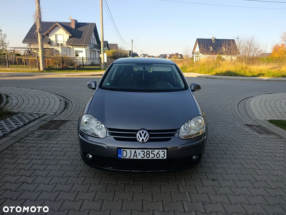 Volkswagen Golf V 1.6 Sportline - 1