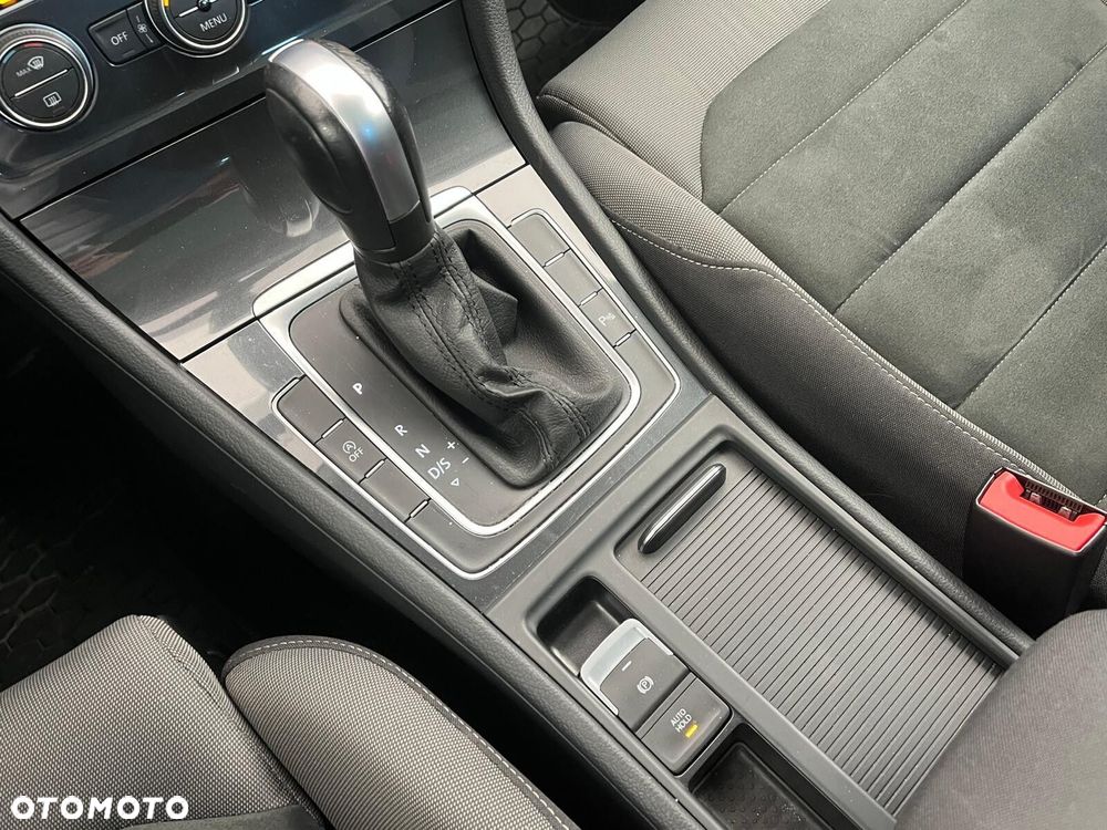 Volkswagen Golf 1.5 TSI BMT Evo Comfortline DSG - 29