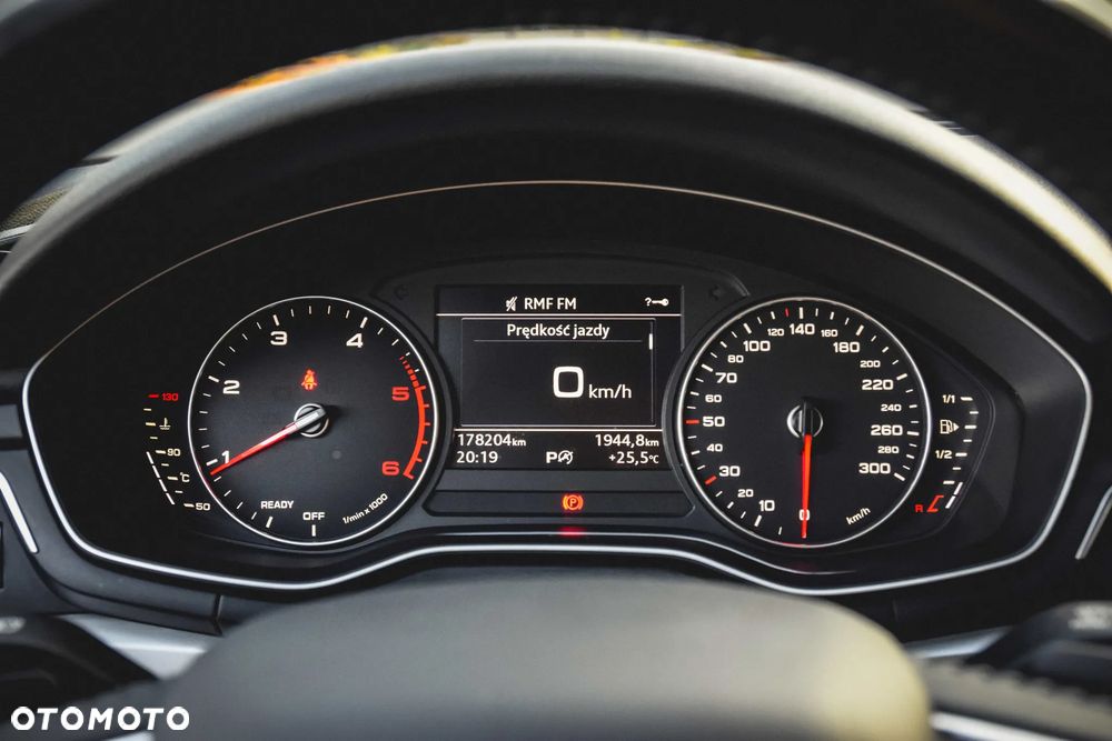 Audi A4 Avant 2.0 TDI S tronic - 38
