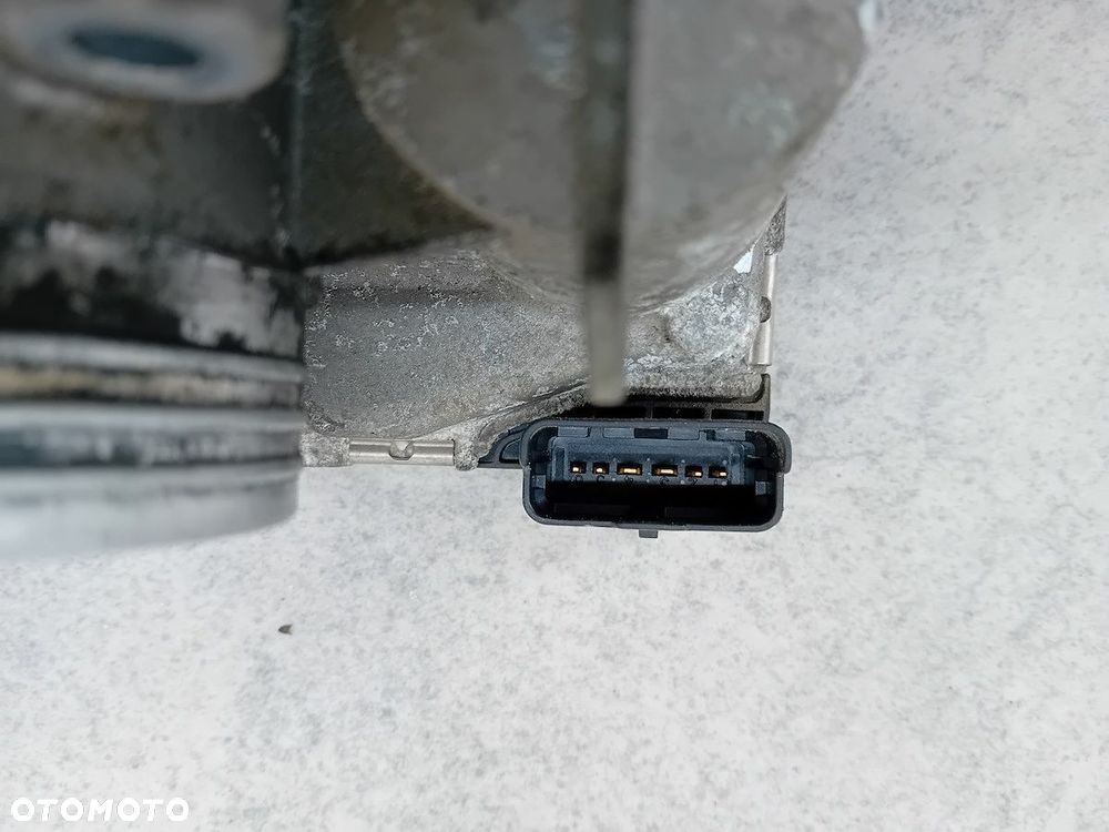 PRZEPUSTNICA CITROEN C3 I PLURIEL 0280750085  BOSCH 1.6 16V - 8