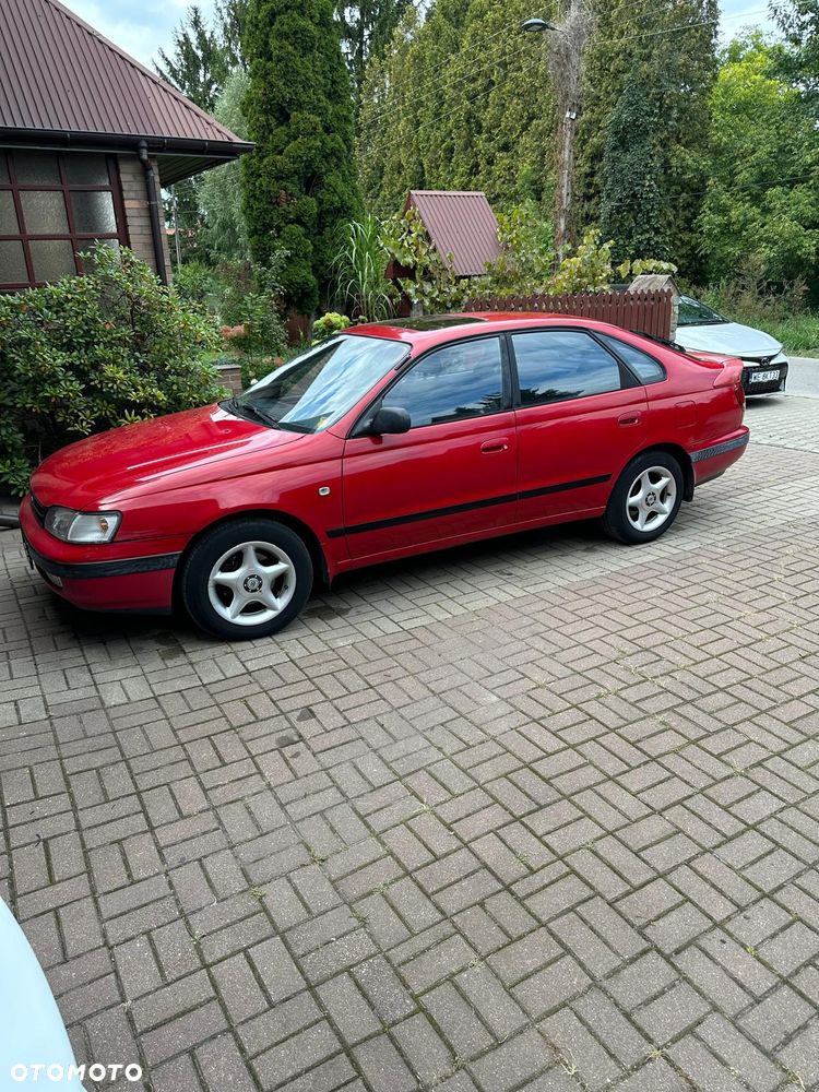Toyota Carina - 2