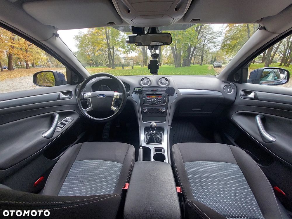 Ford Mondeo SW - 24