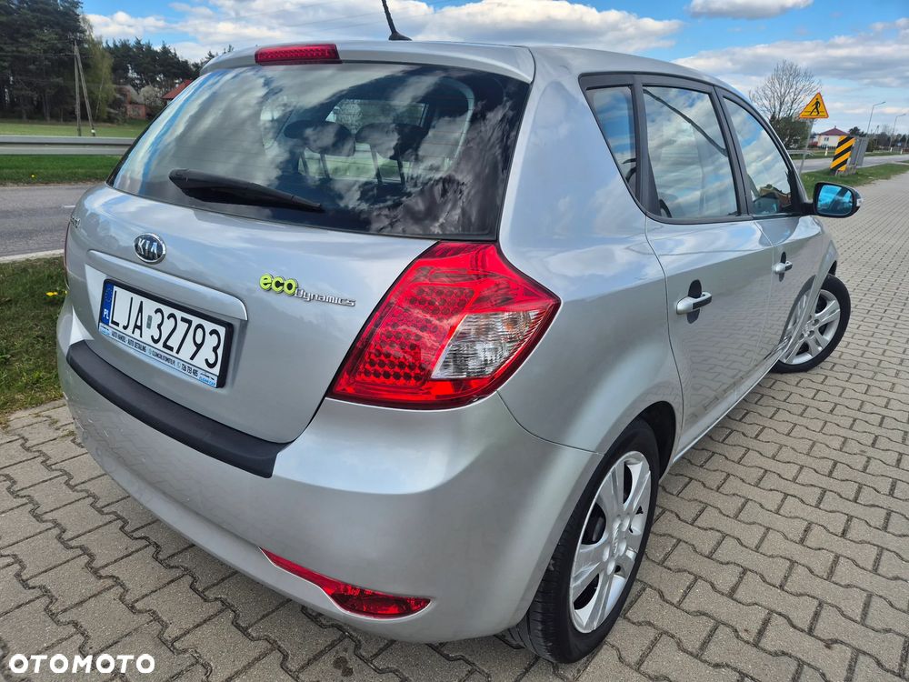 Kia Ceed 1.6 CRDi 90 Vision - 2