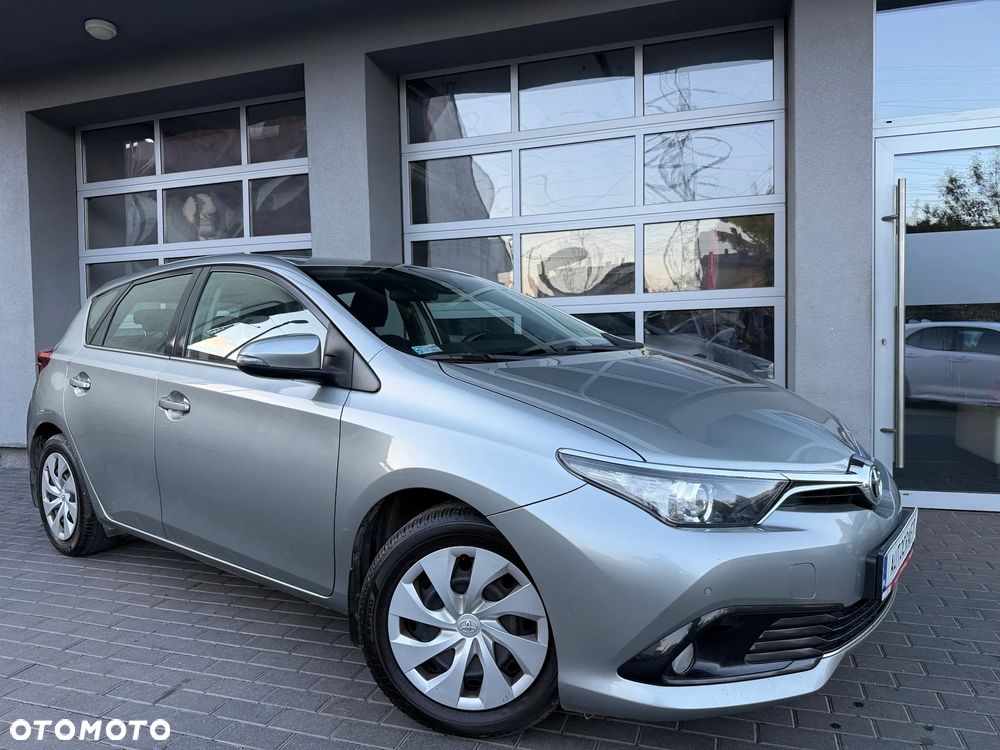 Toyota Auris 1.6 Premium - 20