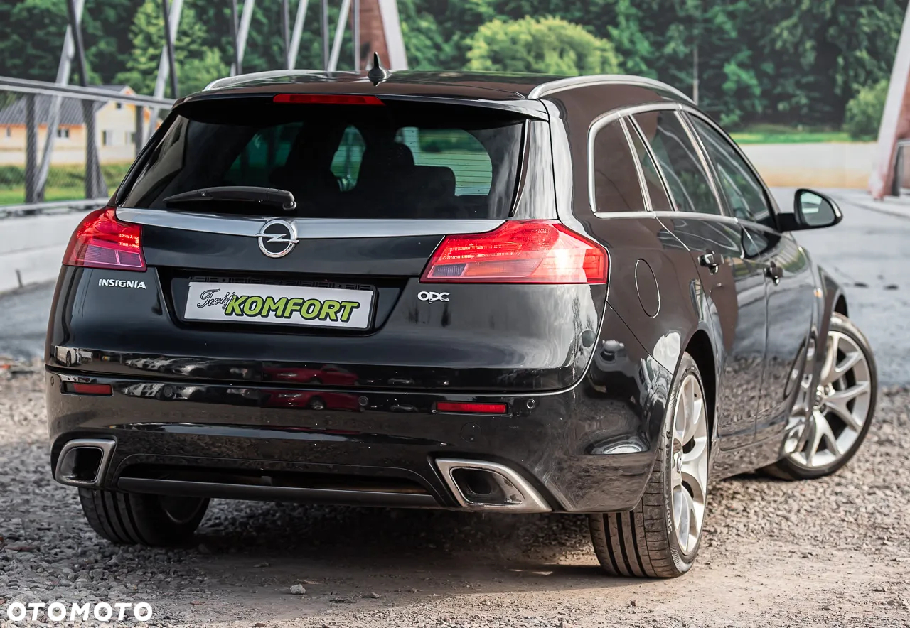 Opel Insignia 2.8 V6 Turbo 4x4 Sports Tourer OPC - 12