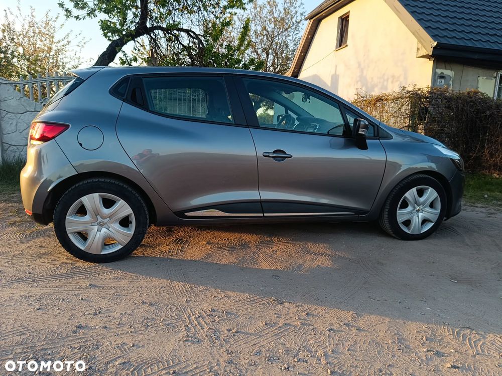 Renault Clio - 28