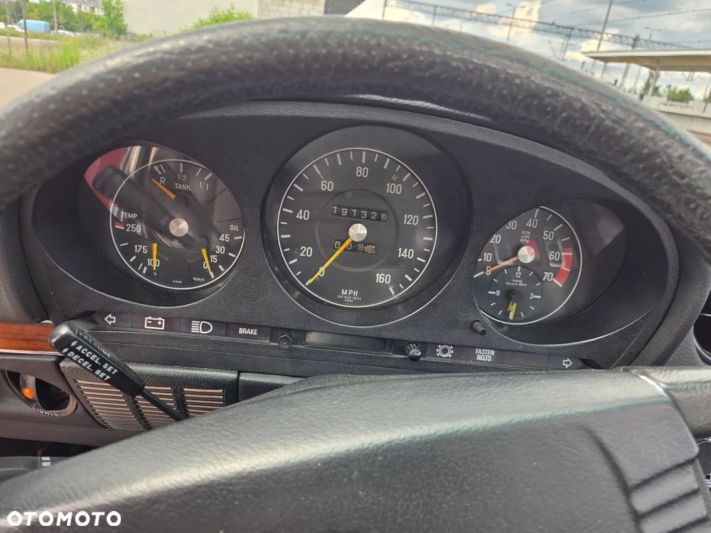 Mercedes-Benz SLC - 15