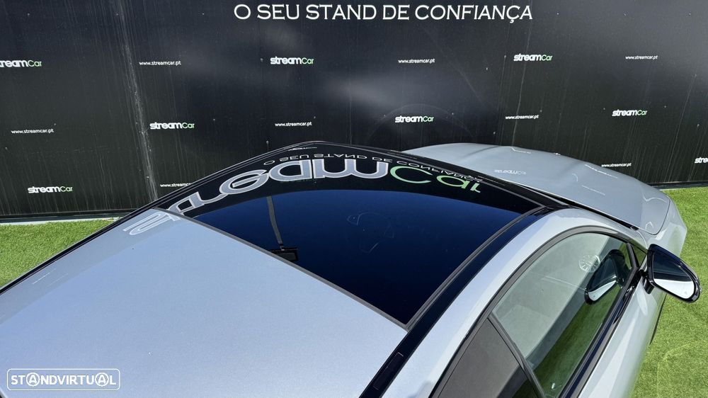 Mercedes-Benz E 220 d 9G-TRONIC AMG Line - 9