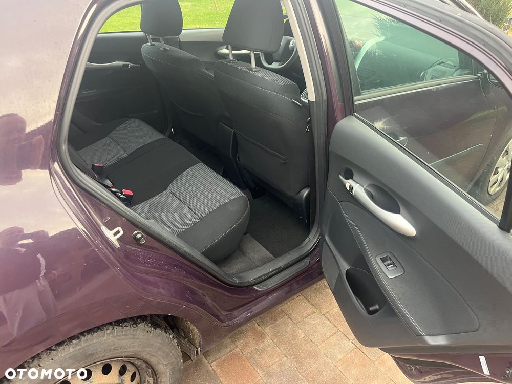 Toyota Auris 1.4 D-4D Luna - 5